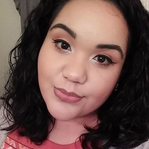 Meet your Posher, Divina